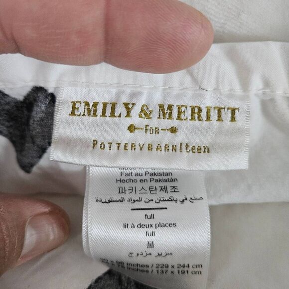 Emily & Meritt for pottery Barn sheets set - Picture 5 of 6